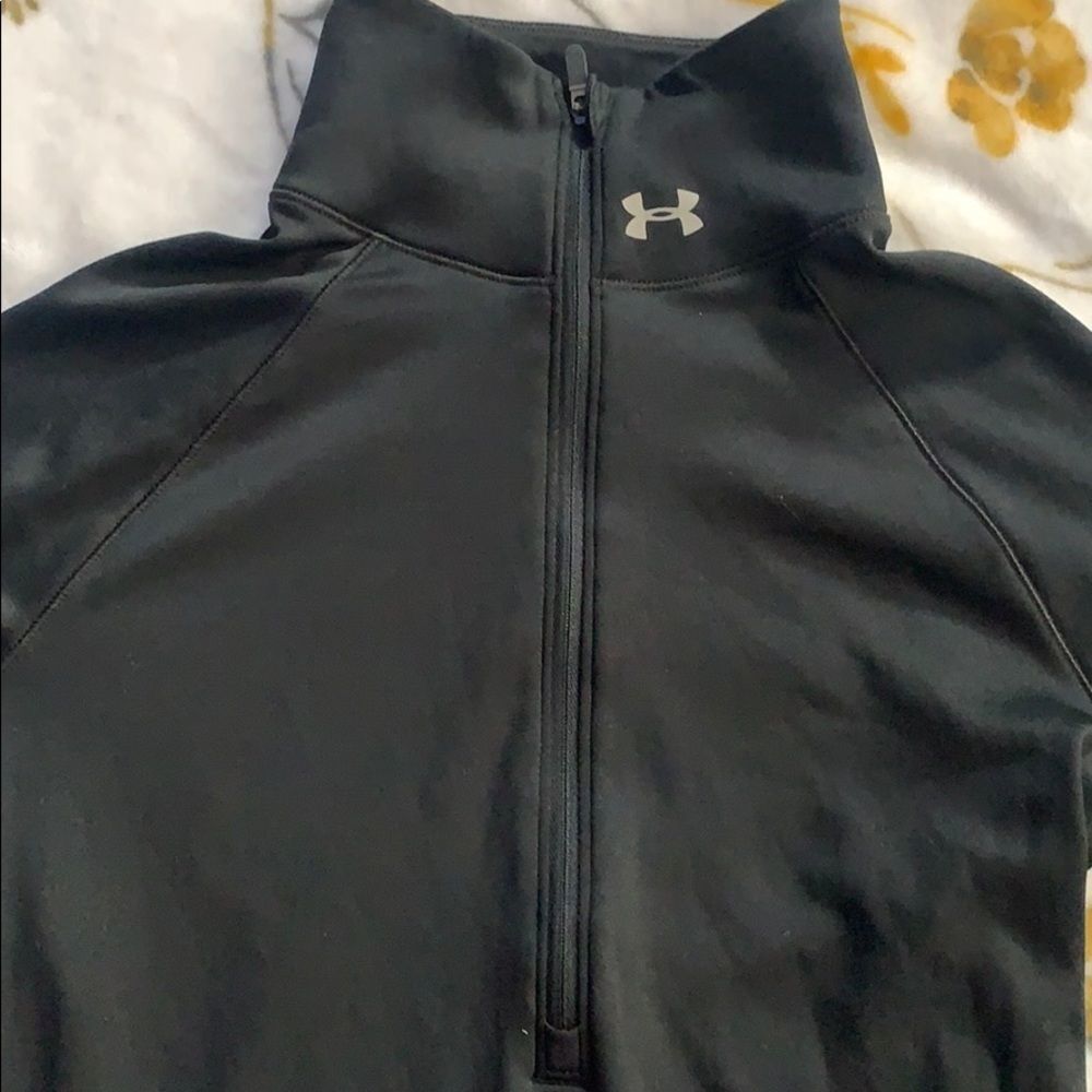 Under Armour top - Picture 2 of 5